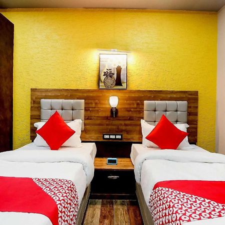 Super Hotel O Padma Manor Brahmapur Exteriör bild