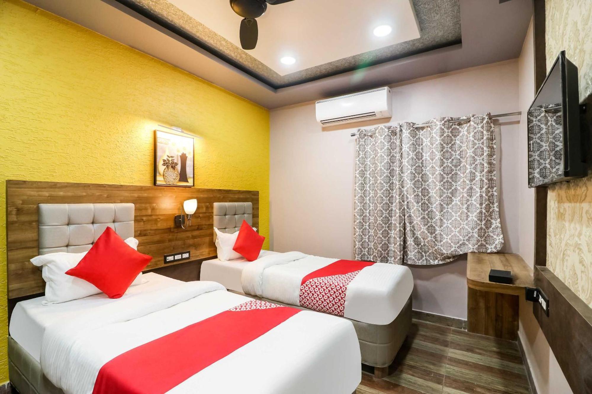 Super Hotel O Padma Manor Brahmapur Exteriör bild