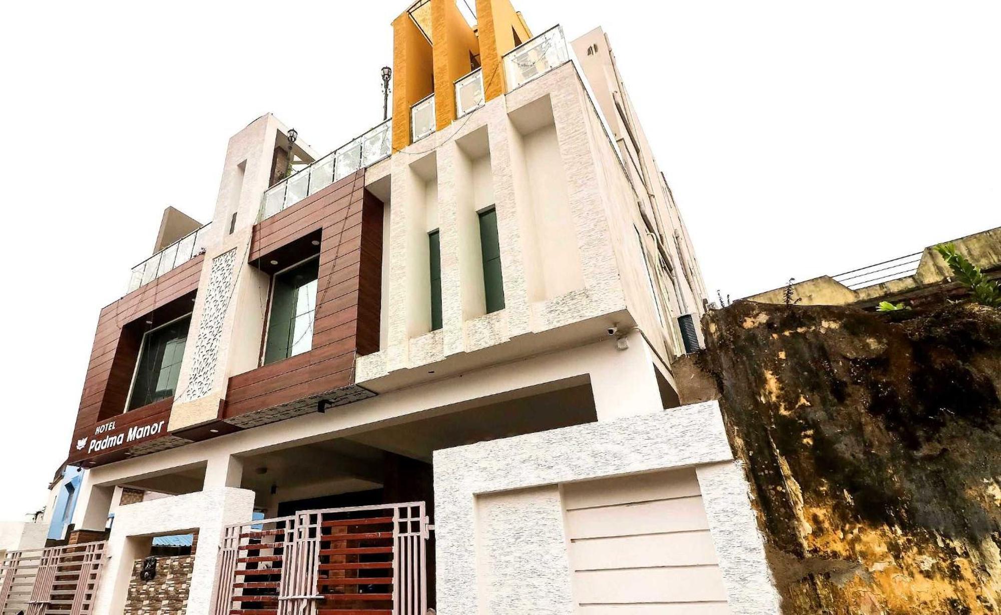 Super Hotel O Padma Manor Brahmapur Exteriör bild