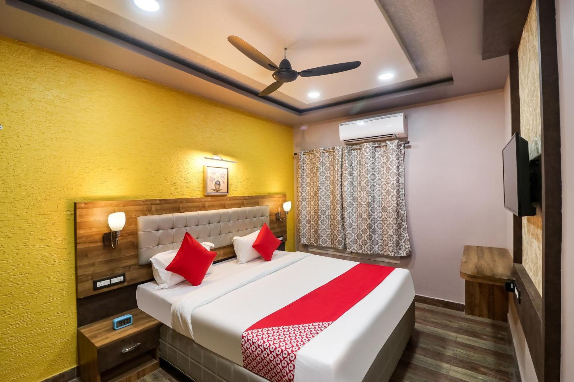 Super Hotel O Padma Manor Brahmapur Exteriör bild
