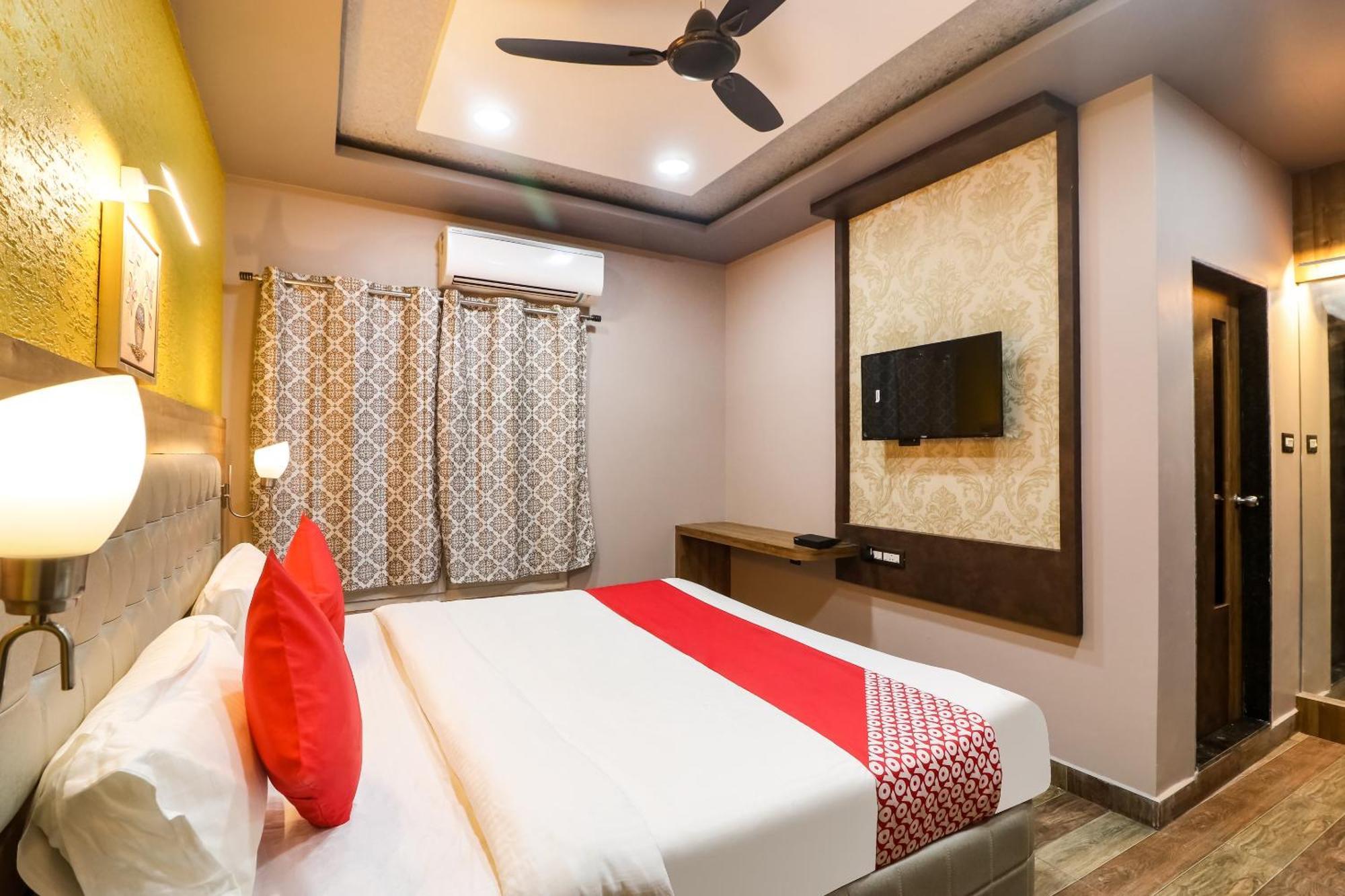 Super Hotel O Padma Manor Brahmapur Exteriör bild