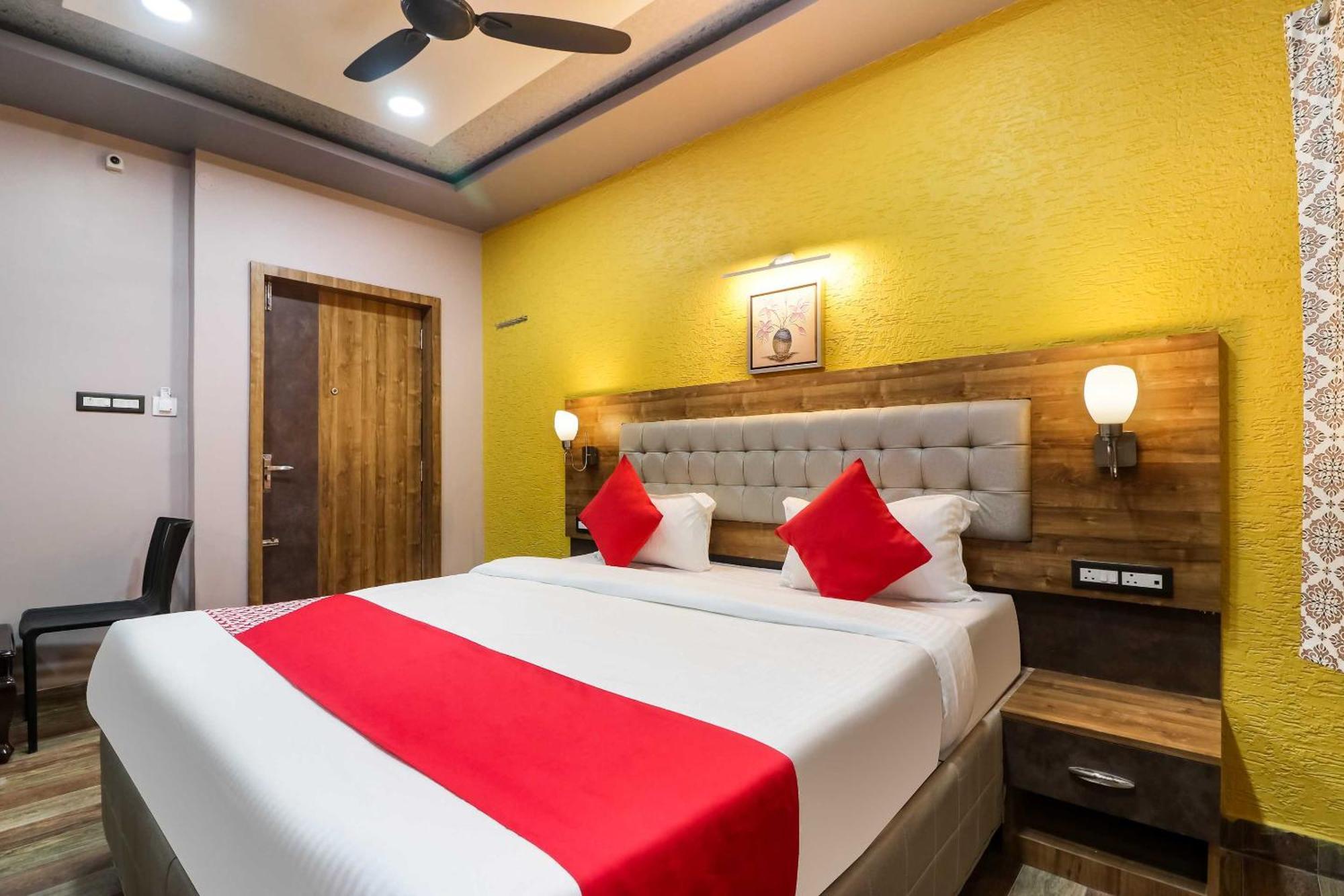 Super Hotel O Padma Manor Brahmapur Exteriör bild